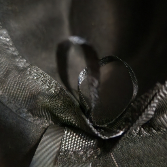 Fedora - Picture 5 of 5